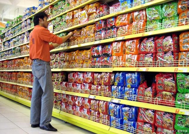 方便食品進(jìn)入熱銷時期，供不應(yīng)求狀況持續(xù)